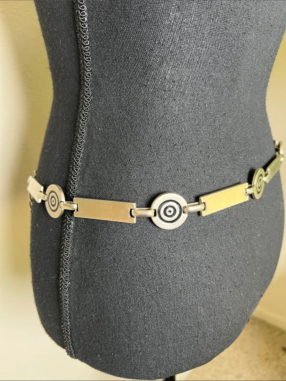 ESCADA Women’s Matted Silver Tone Contempo Bar Target Chain Link Belt